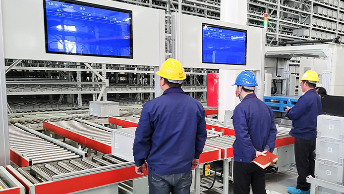Автоматизированная система хранения и поиска (ASRS) для мини-грузов с конвейером и WMS, оптимизированная интеграция складских рабочих процессов